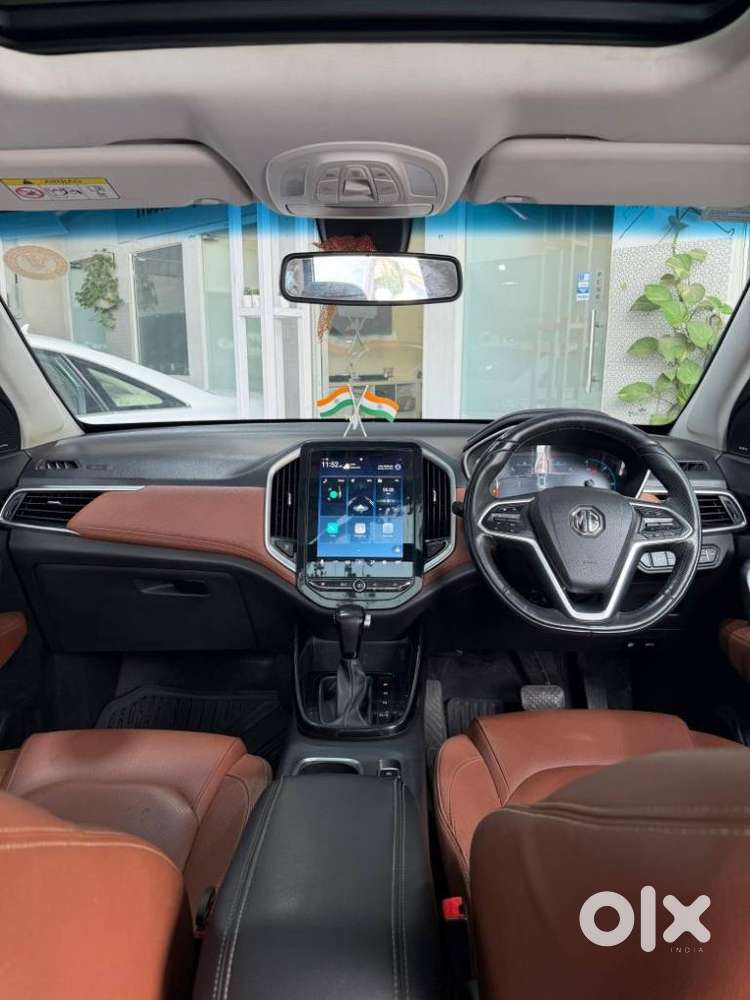 Mg Hector Plus Sharp Pro 1.5 Turbo Petrol Cvt 6 Str Dual Tone, 2021,..