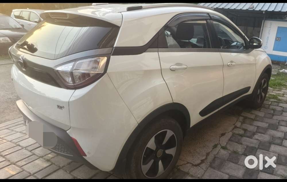 Tata Nexon 1.2 Revotron Xz Plus Dual Tone, 2017, Petrol