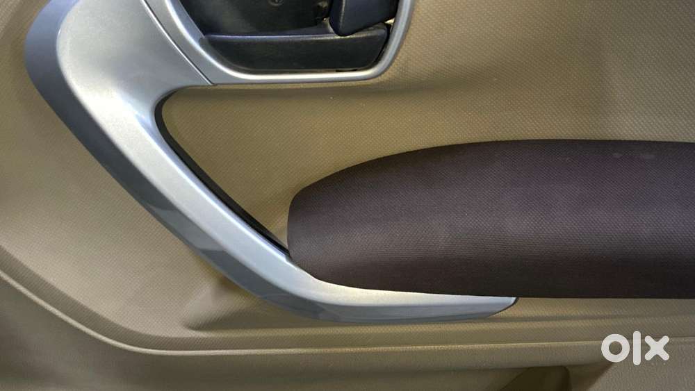 Mahindra Tuv 300 Mhawk100 T8, 2015, Diesel