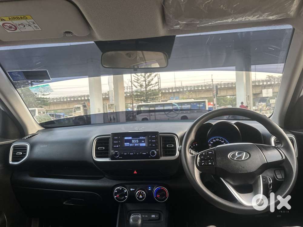 Hyundai Venue S 1.2 Petrol, 2022, Petrol