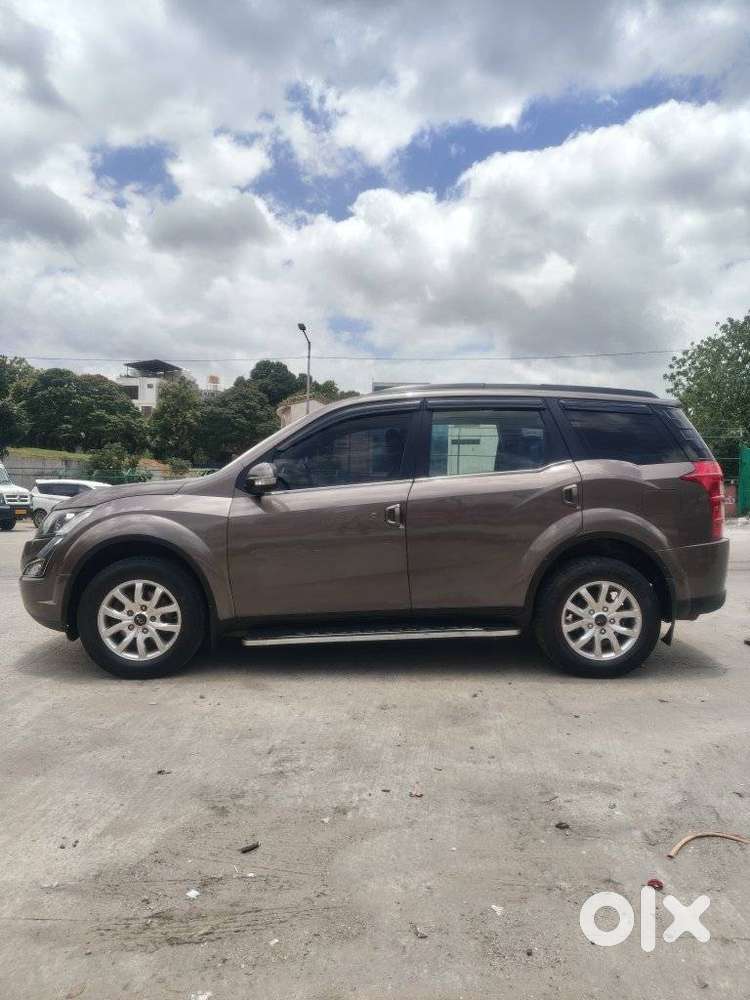 Mahindra XUV500 2.2 W10, 2017, Diesel