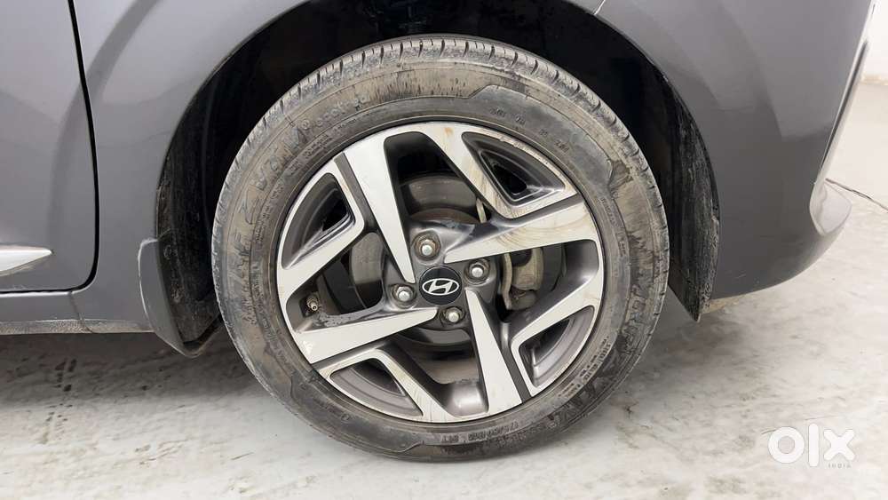 Hyundai Aura 1.2 Sx Cng, 2023, Cng & Hybrids