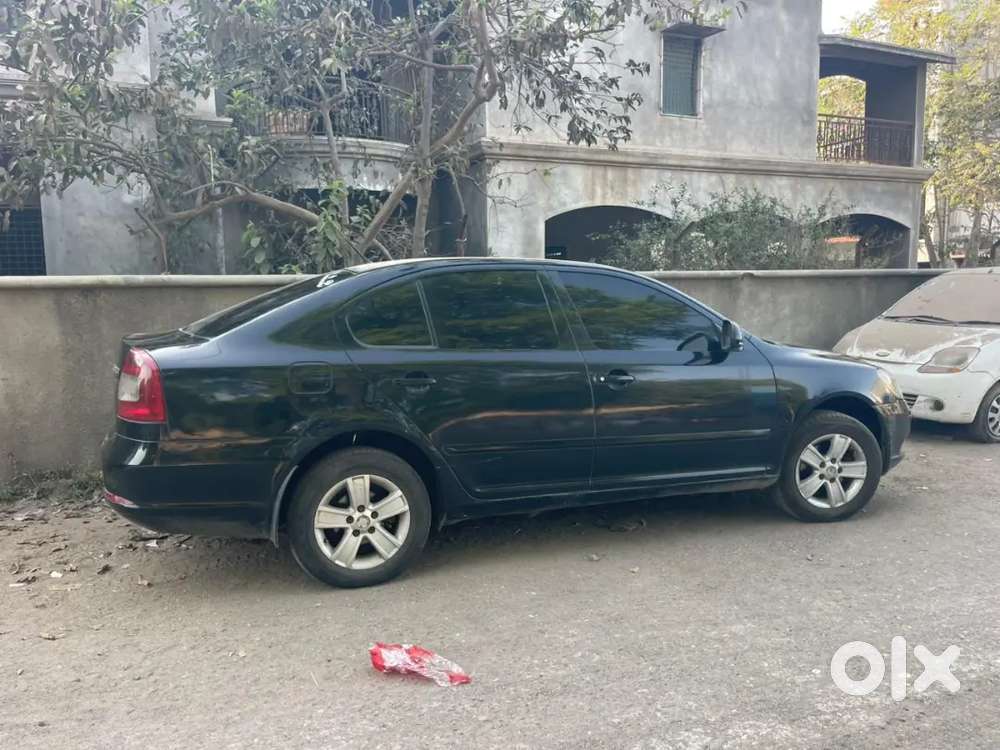 Skoda Laura 2010 Diesel Well Maintained Rr Khatam 5 Tyer Button