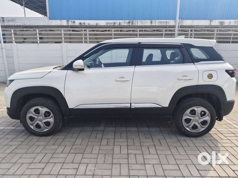 Maruti Suzuki Brezza 1.5 Vxi Smart Hybrid, 2023, Petrol