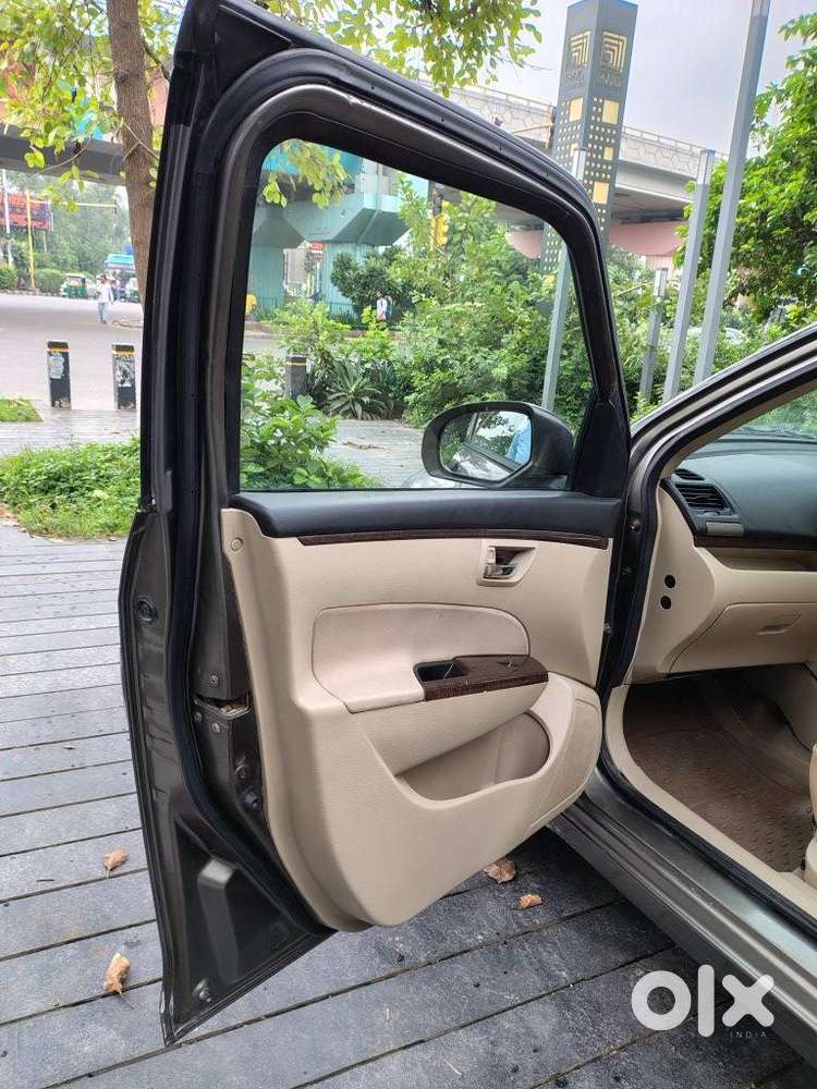 Maruti Suzuki Dzire 1.2 Vxi, 2015, Petrol