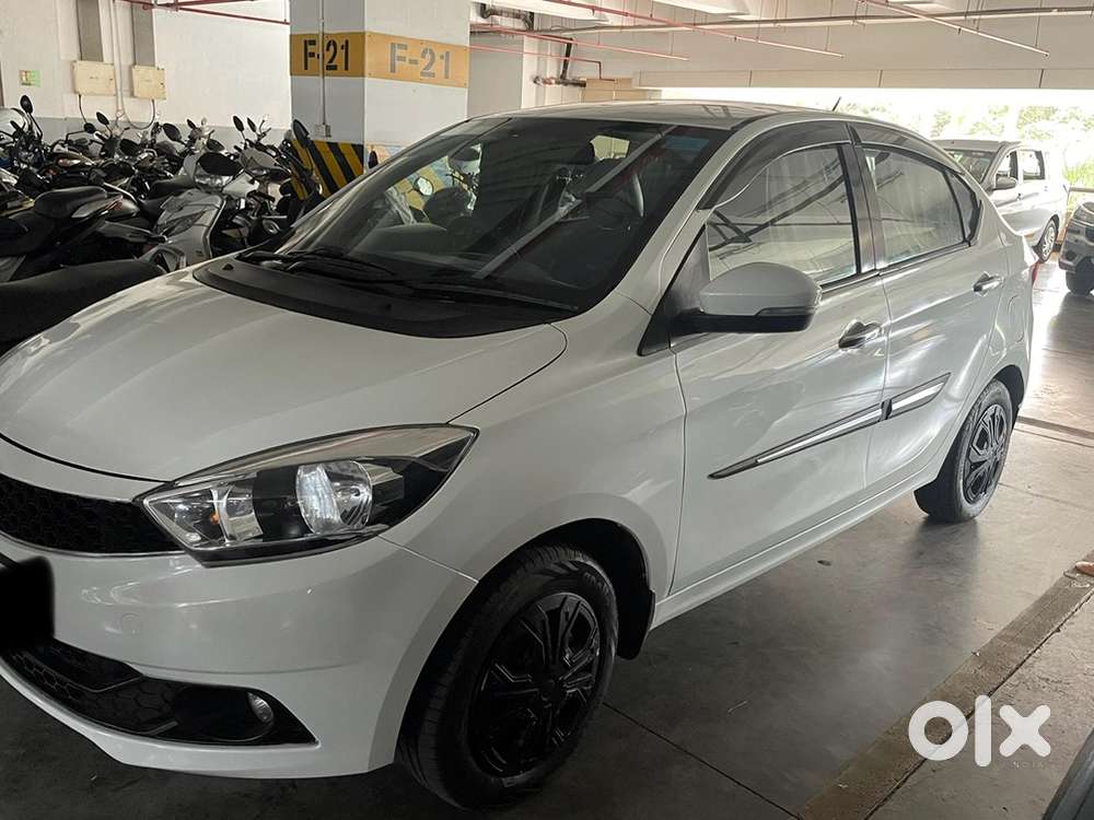 Tata Tigor Petrol 2018