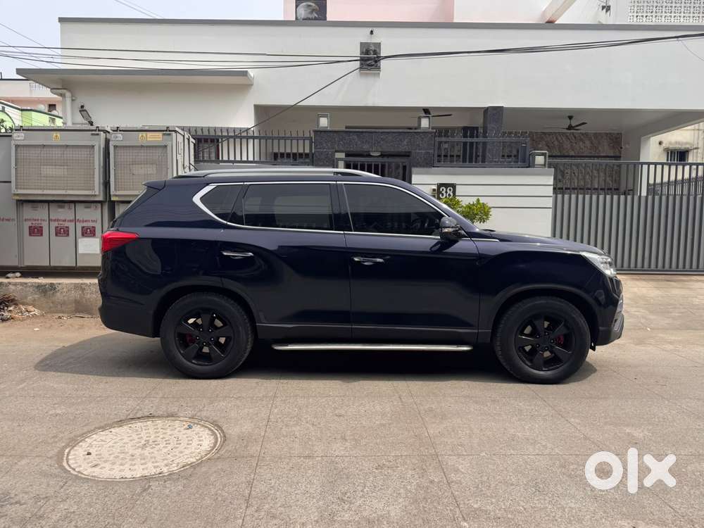 Mahindra Alturas G4 4x2 At, 2022, Diesel