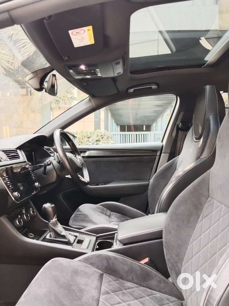 Skoda Superb [2020-ongoing] 1.8 Sportline, 2021, Petrol