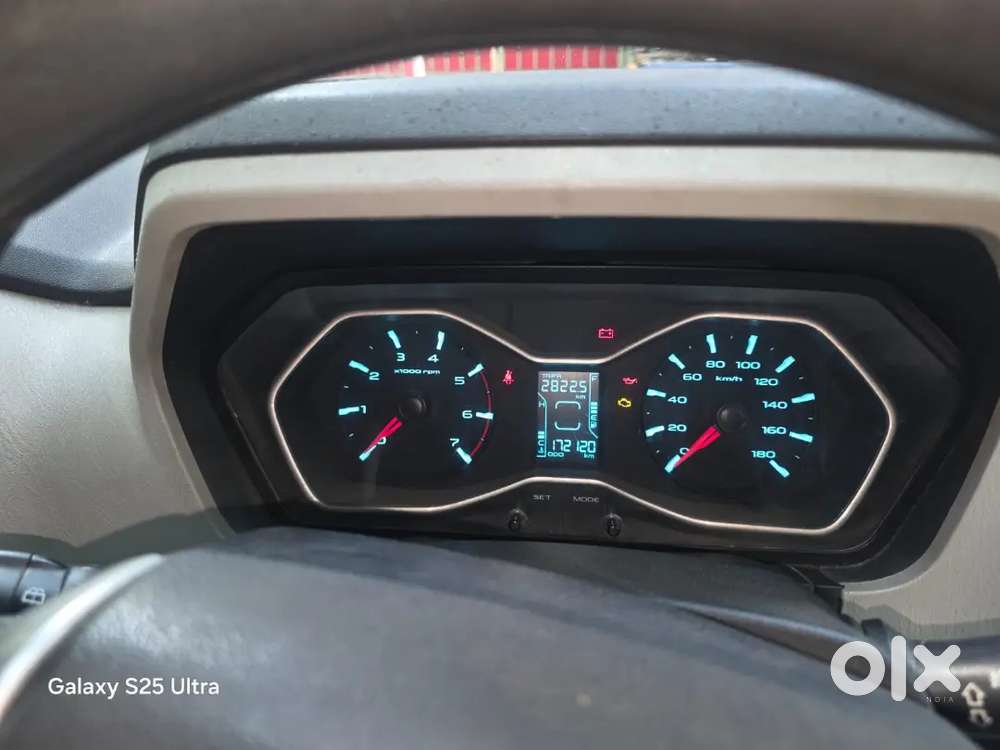 Mahindra Scorpio 2016 Model S10