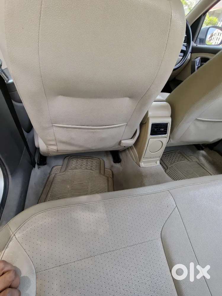 Single-user Vw Vento Highline 1.6 Tdi, New Suspension ,full Vw History