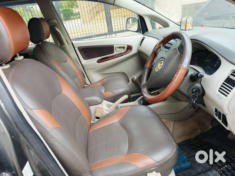 Toyota Innova 2.5 G (diesel) 8 Seater, 2010, Diesel