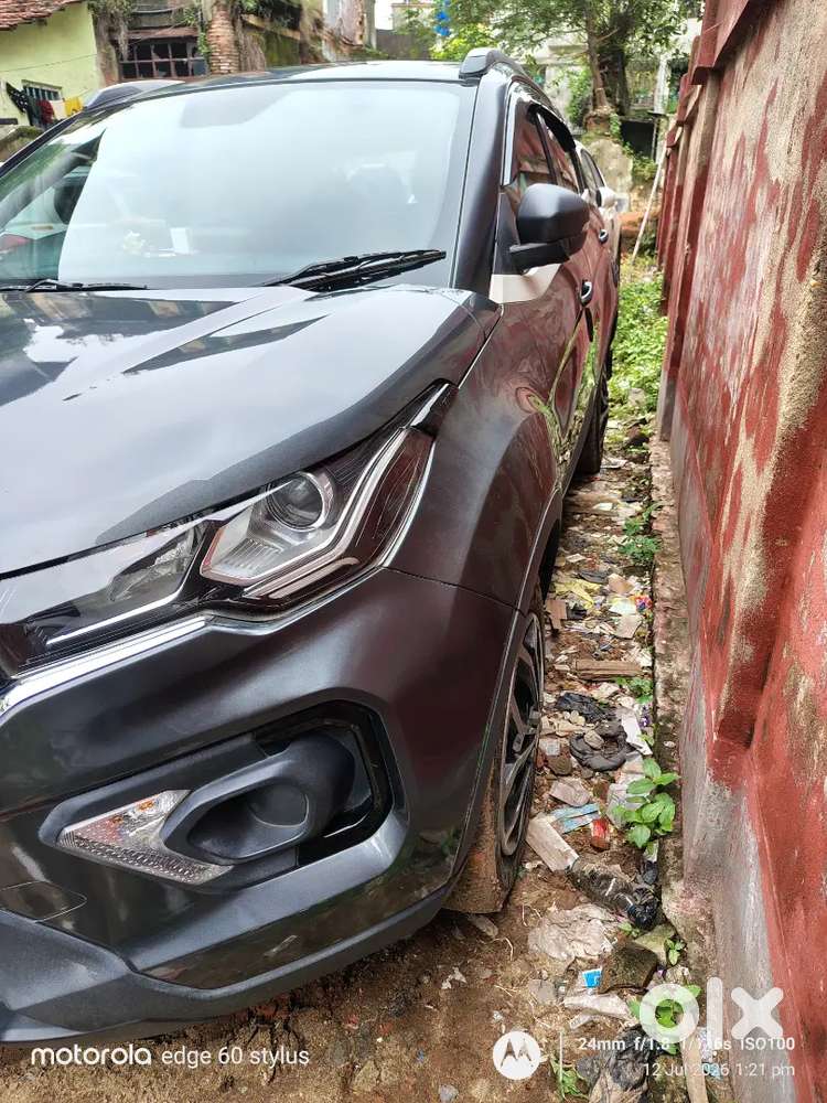 Tata Nexon Xm Plus (s)2022 Model Petrol With Sunroof
