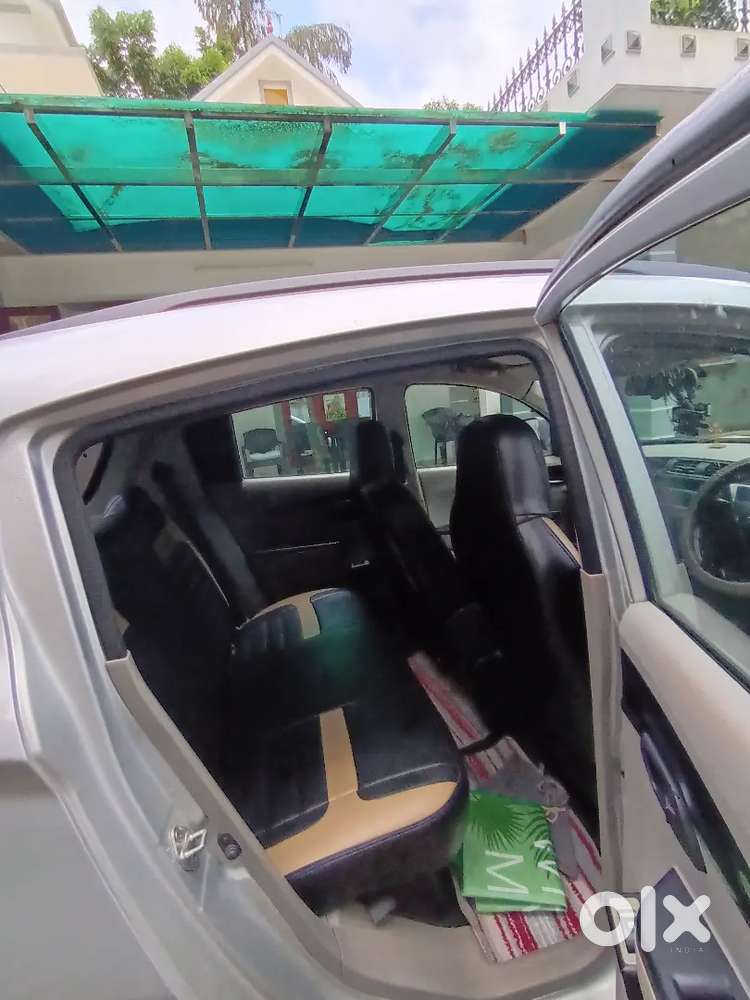 Mahindra Kuv100 Nxt Petrol 2017
