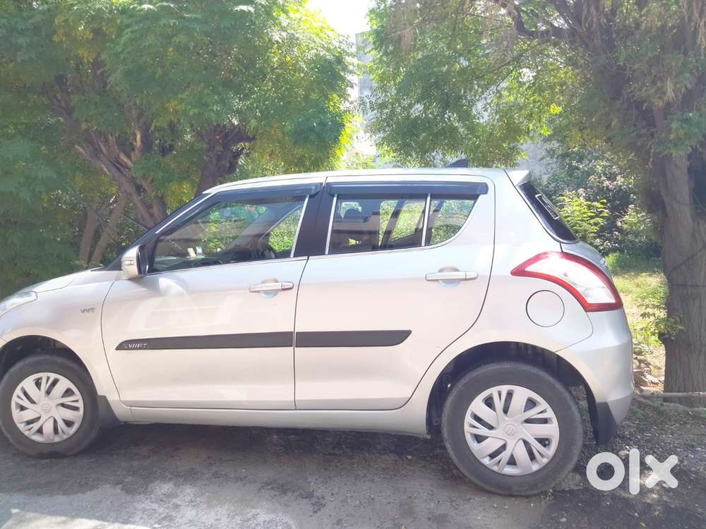 Maruti Swift Vxi 2017