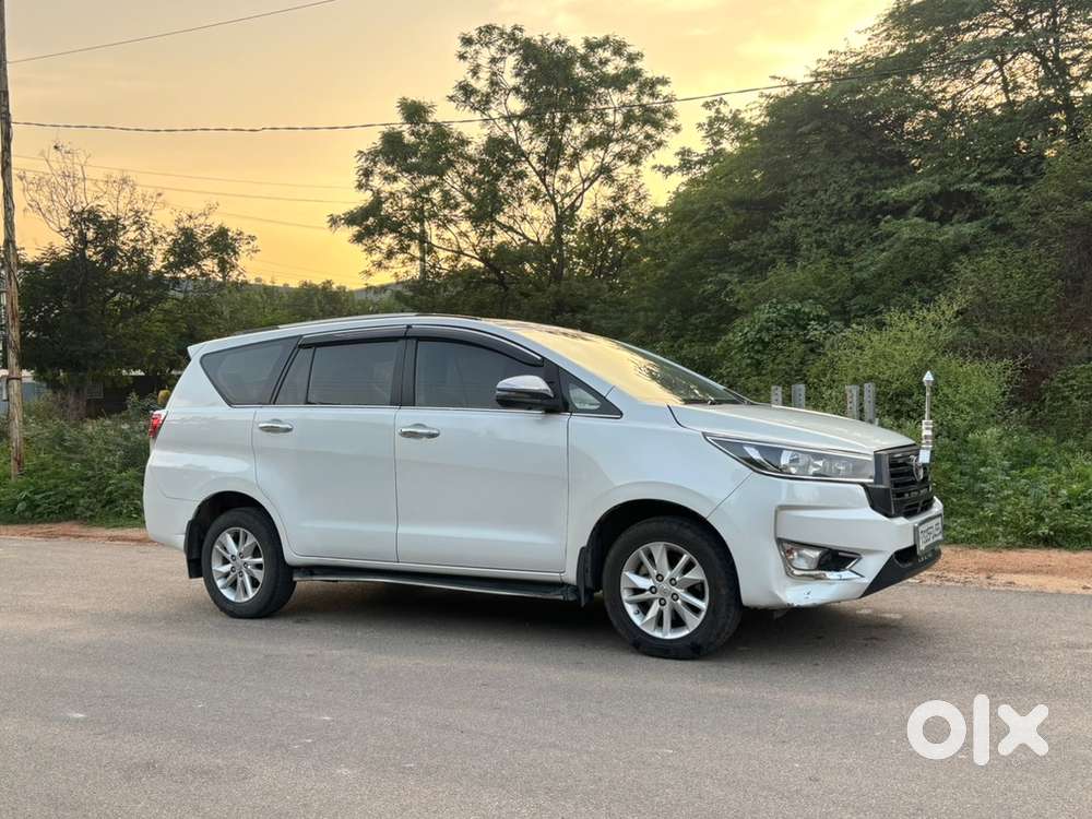 Toyota Innova Crysta 2023 Diesel 100000 Km