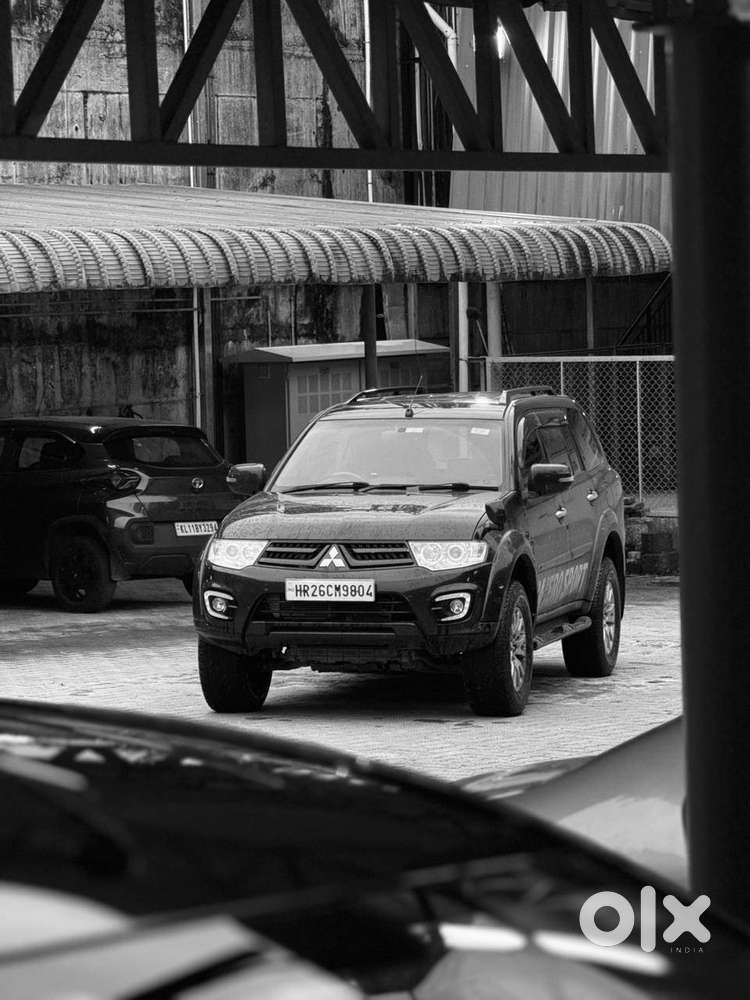 Mitsubishi Pajero Sport 2015 Automatic Diesel  Hr Registered