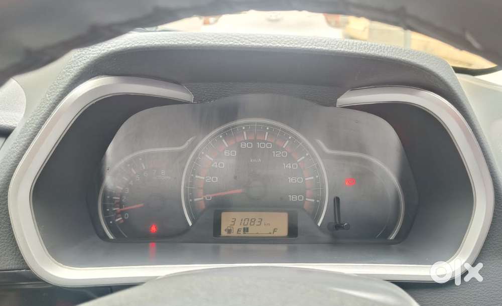 Maruti Suzuki Alto K10 1.0 Vxi, 2017, Petrol