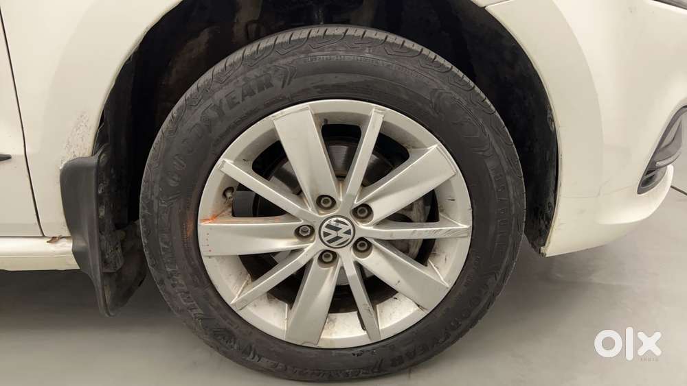 Volkswagen Polo 2009-2013 Petrol Highline 1.2l, 2015, Petrol