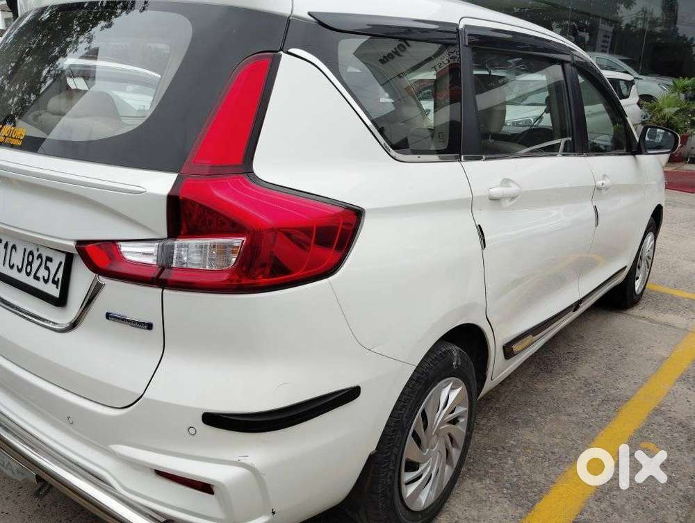 Maruti Suzuki Ertiga Vxi Shvs, 2022, Petrol