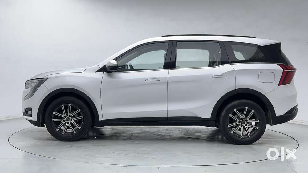 Mahindra Xuv700 2.0 Ax 7 Petrol At Str, 2022, Petrol