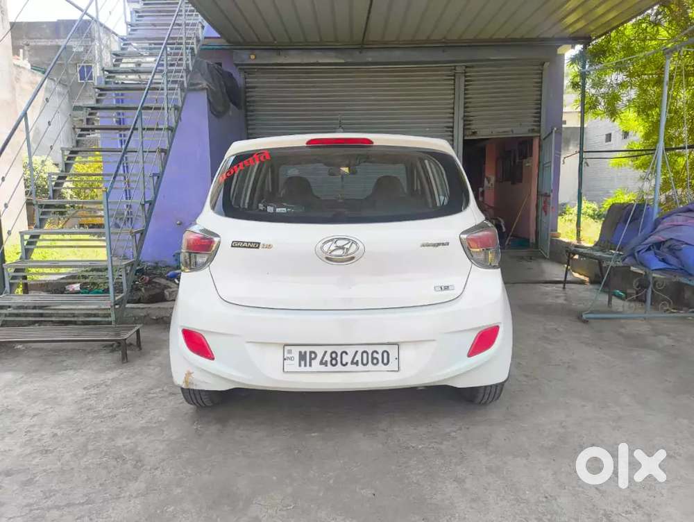 Hyundai Grand I10 Cng + Petrol 2014