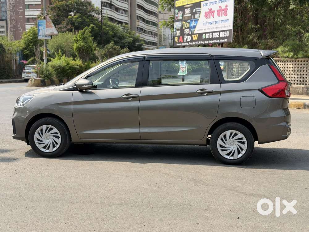 Maruti Suzuki Ertiga Vxi At Petrol, 2022, Petrol