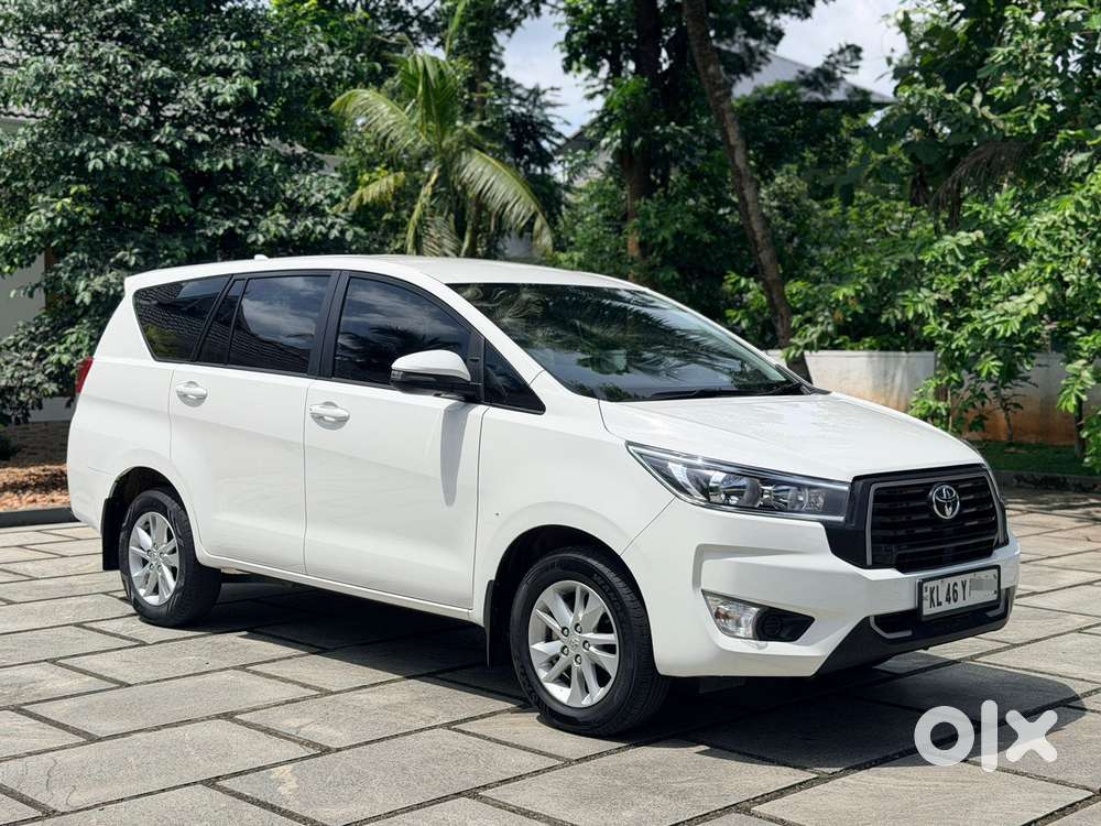 Toyota Innova Crysta 2.4 G Plus Mt 7 Str, 2023, Diesel