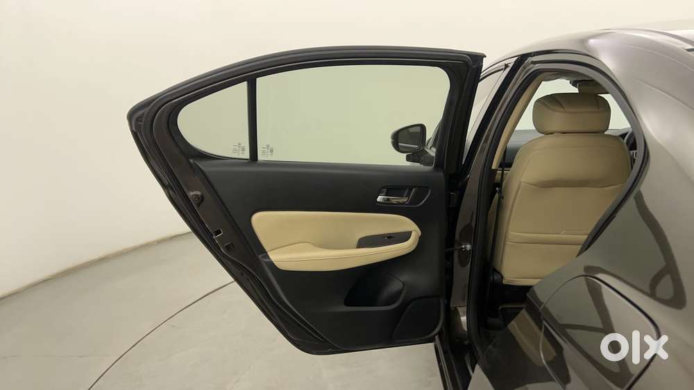 Honda City Zx Petrol Cvt, 2023, Petrol