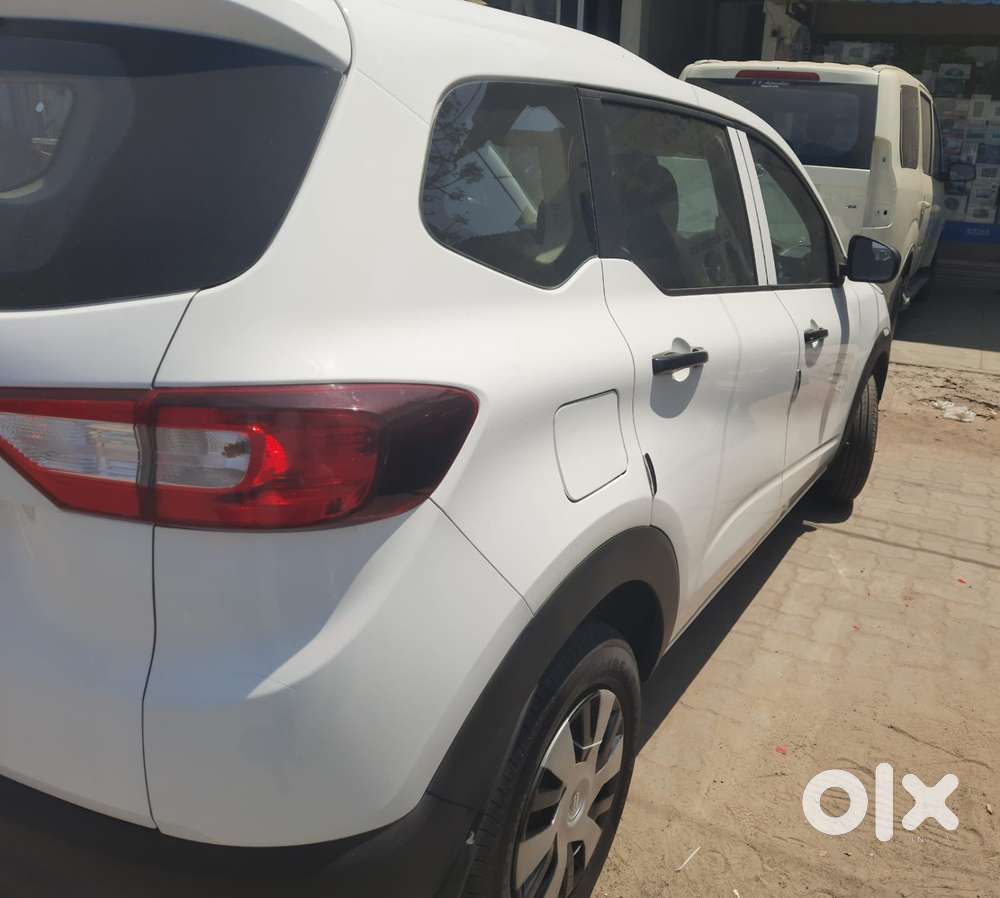 Renault Triber Rxl, 2022, Petrol