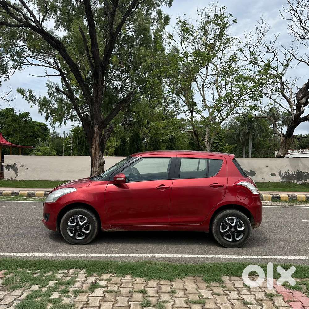 Maruti Suzuki Swift Vxi Optional, 2014, Lpg