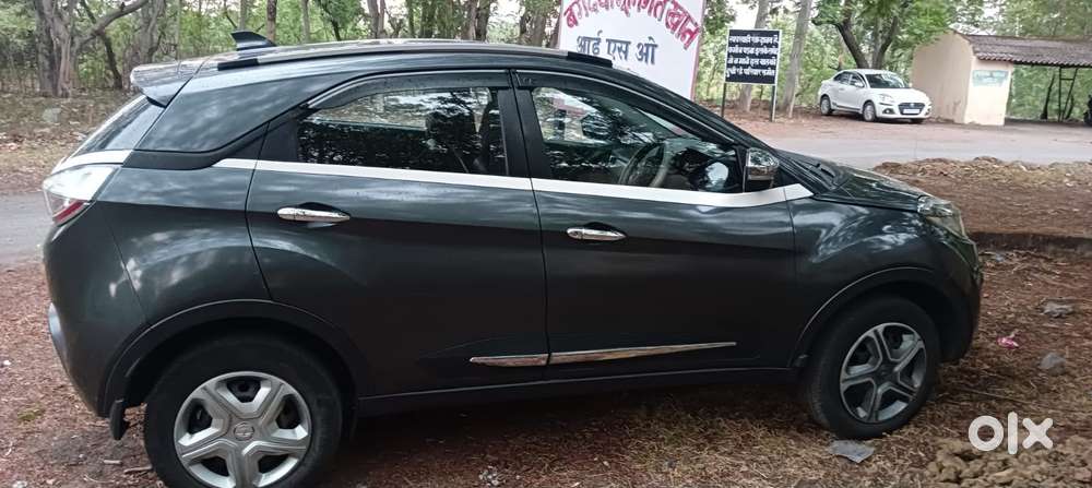 Tata Nexon 1.2 Revotron Xt, 2018, Petrol