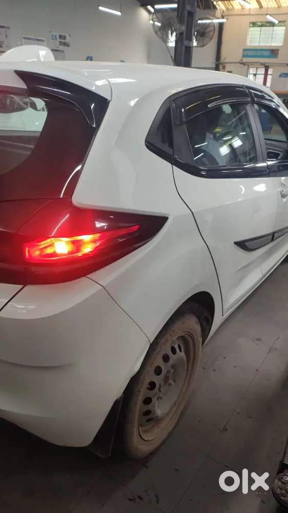 Tata Altroz 2022 Diesel 30000 Km Driven Well Maintained Single Owner