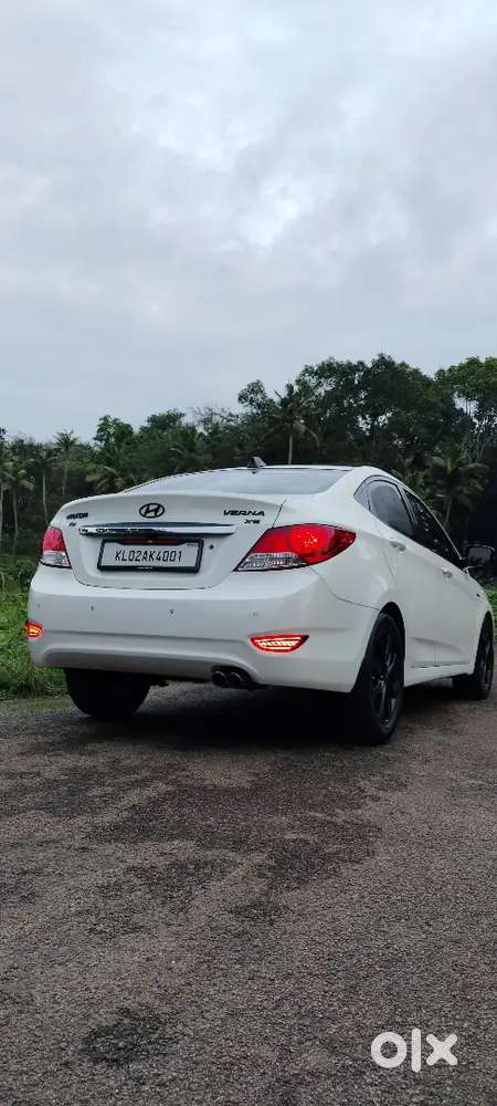 Hyundai Fluidic Verna 1.6 Crdi 2012