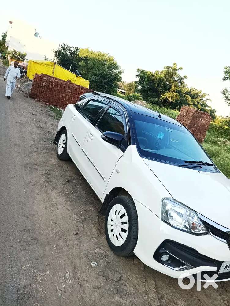 Toyota Etios डीज़ल 2015