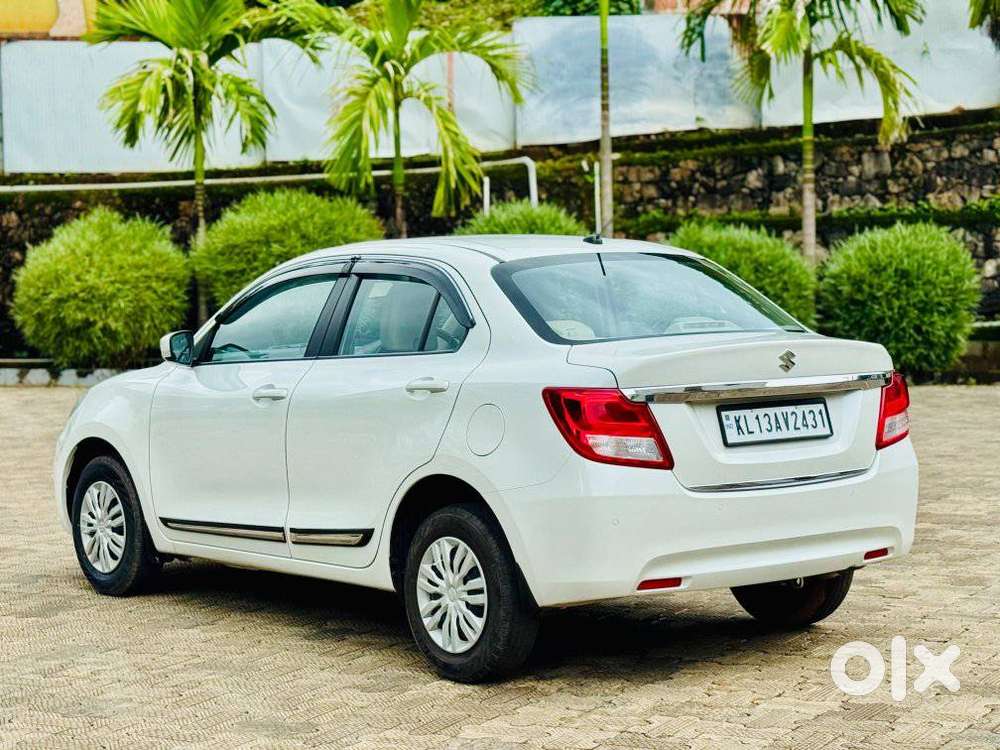 Maruti Suzuki Swift Dzire 1.2 Vxi Bsiv, 2022, Petrol