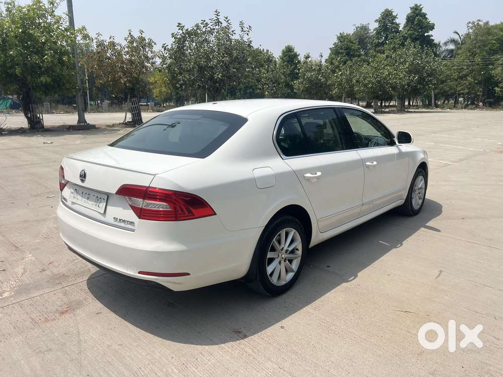 Skoda Superb 1.8 Elegance Tsi At, 2016, Petrol