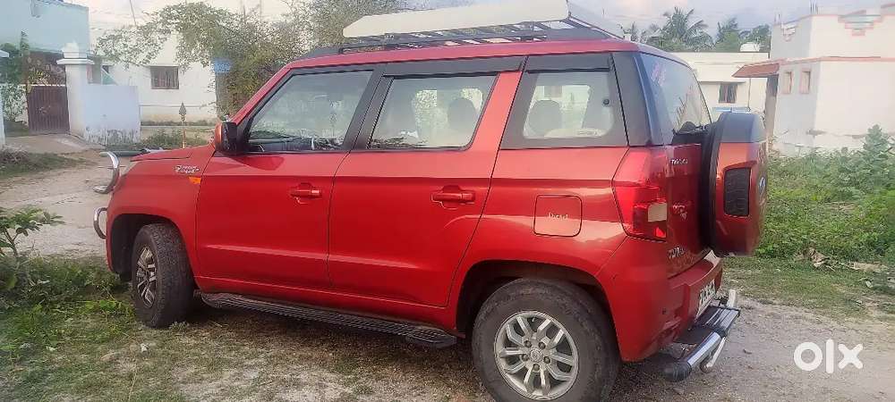 Mahindra Tuv 300 T 8 Modal