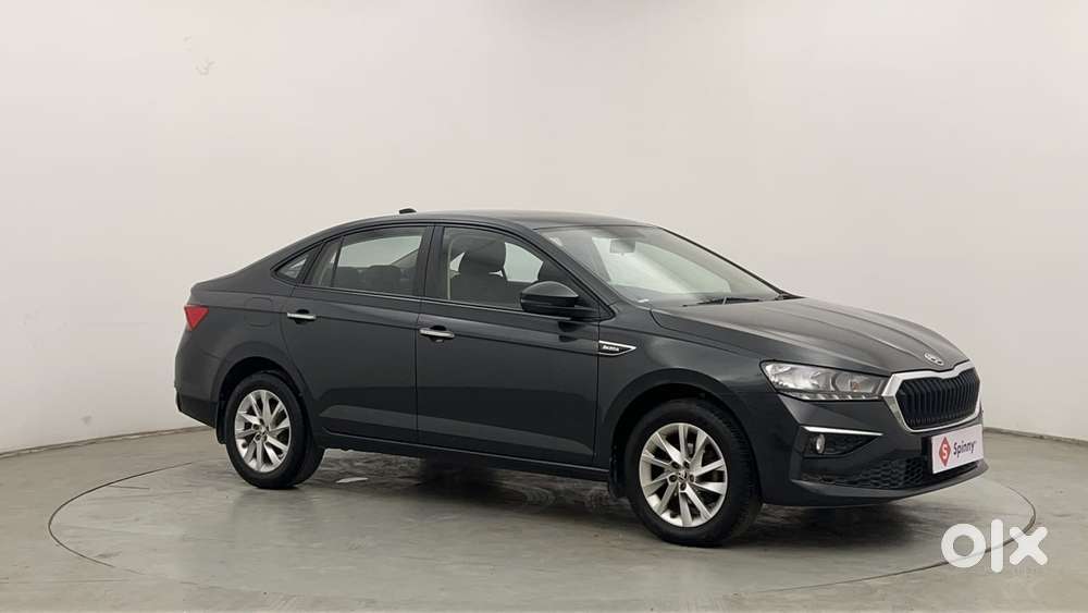 Skoda Slavia Ambition 1.0l Tsi At, 2022, Petrol