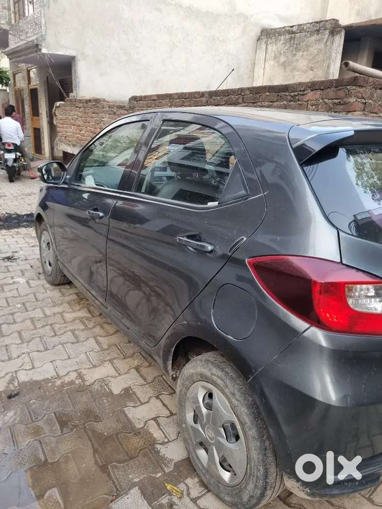 Tata Tiago Xt (petrol & Cng)