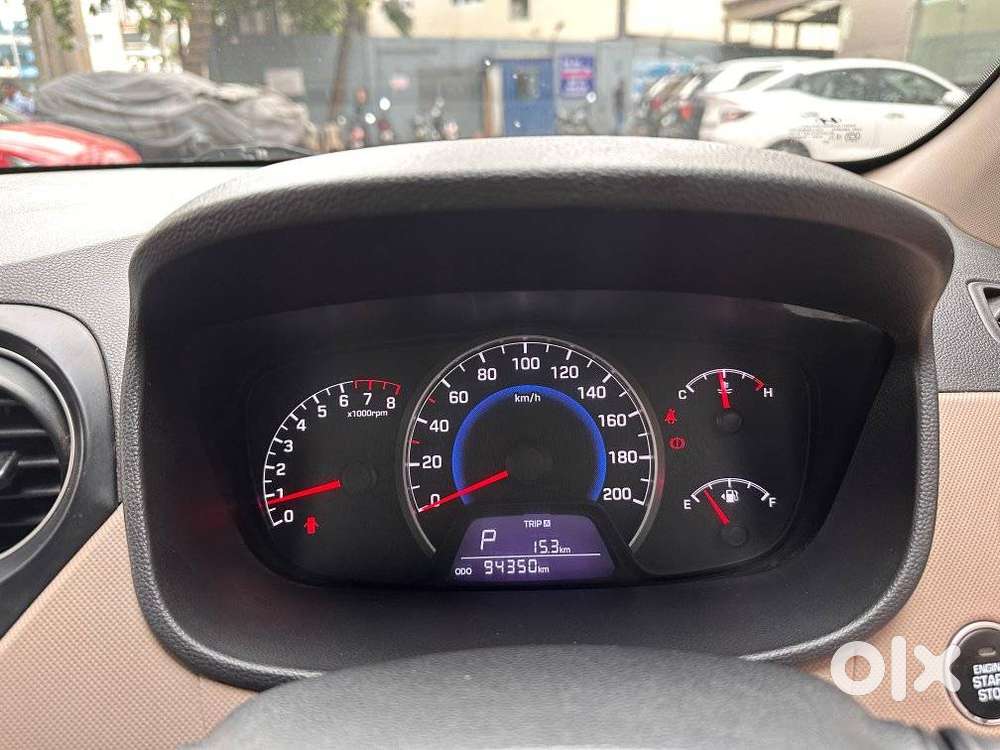 Hyundai Grand I10 At Sportz, 2013, Petrol