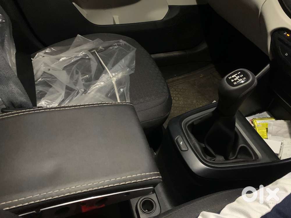 Tata Altoz Petrol Manual 2025