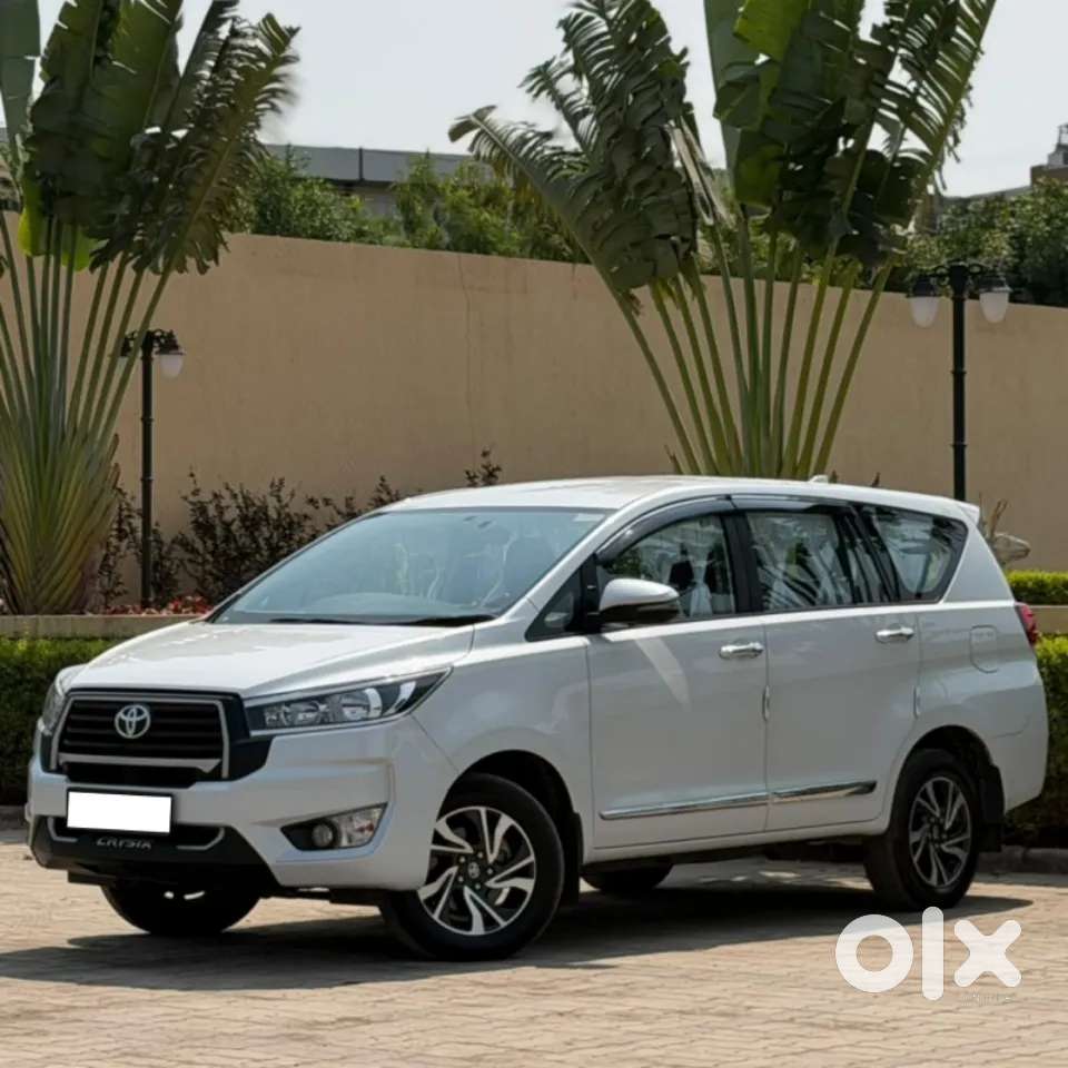 Toyota Innova Crysta, 2025, Diesel