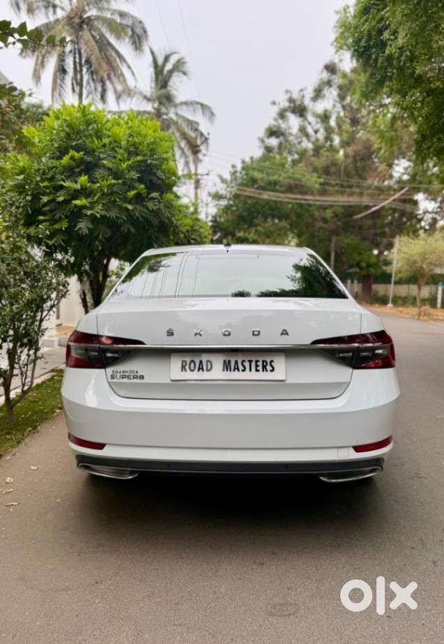 Skoda Superb 2.0 Tsi At L&k, 2020, Petrol