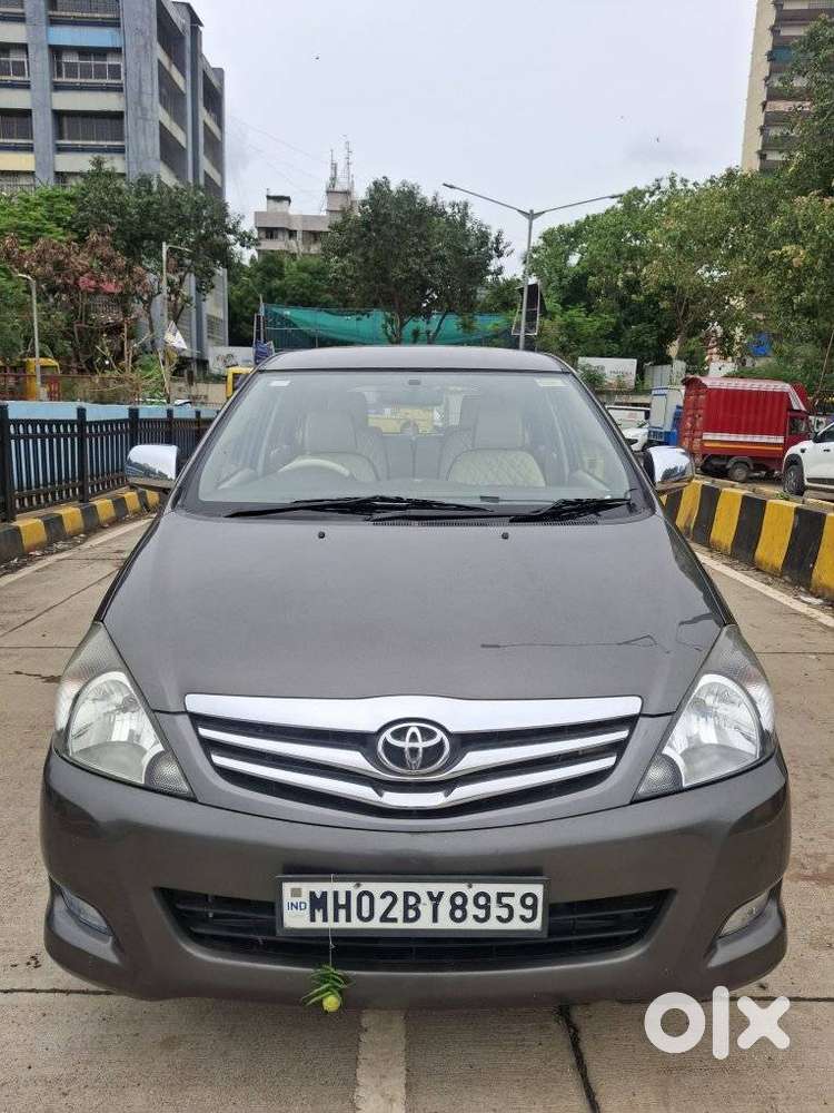 Toyota Innova 2.5 V Diesel 7-seater, 2010, Diesel