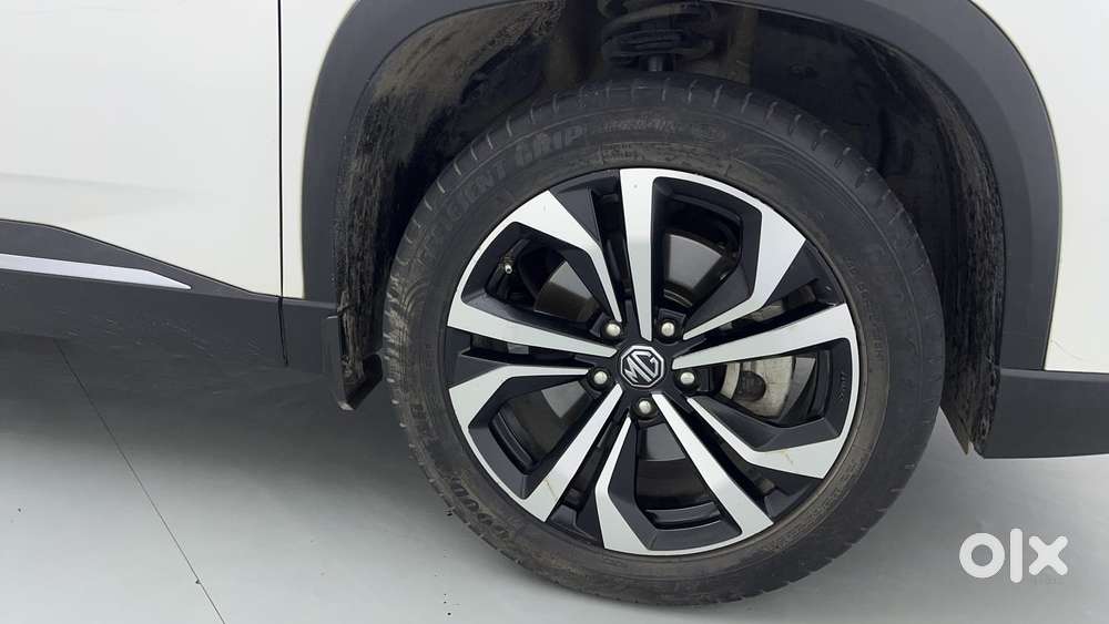 Mg Hector Plus Savvy Pro 1.5 Turbo Petrol Cvt 6 Str, 2023, Petrol