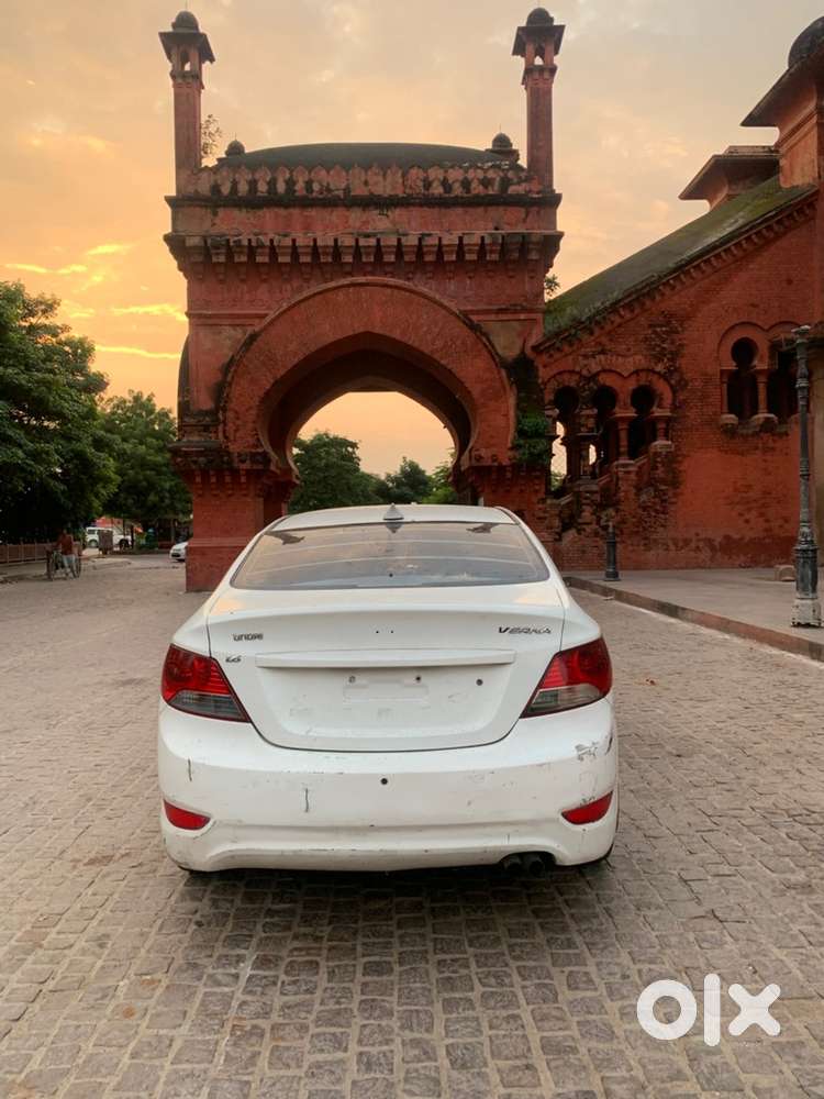 Hyundai Verna Petrol 2012