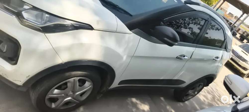 Tata Nexon 2021 Diesel Well Maintained With Sunroof