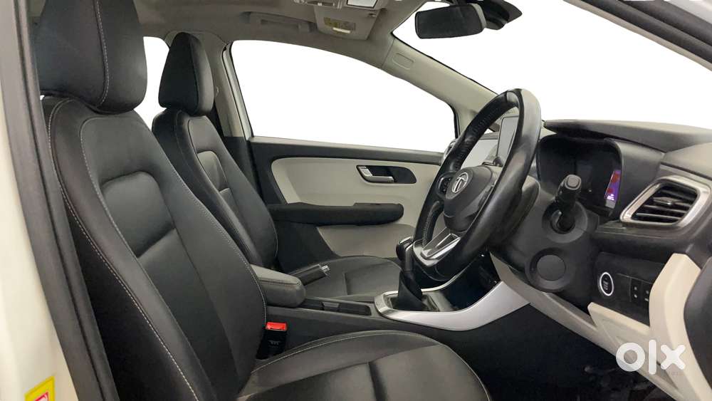 Tata Altroz Xz Plus (s) Icng, 2023, Cng & Hybrids