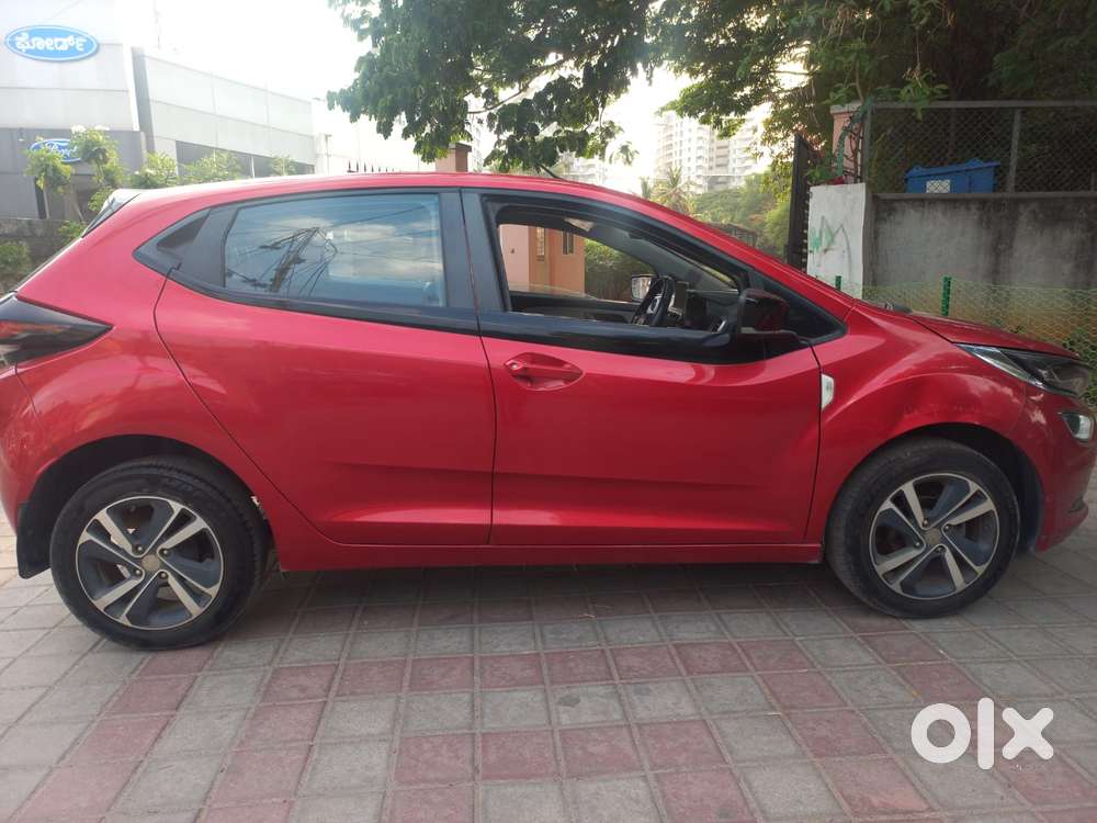 Tata Altroz Xz Plus (s), 2023, Petrol