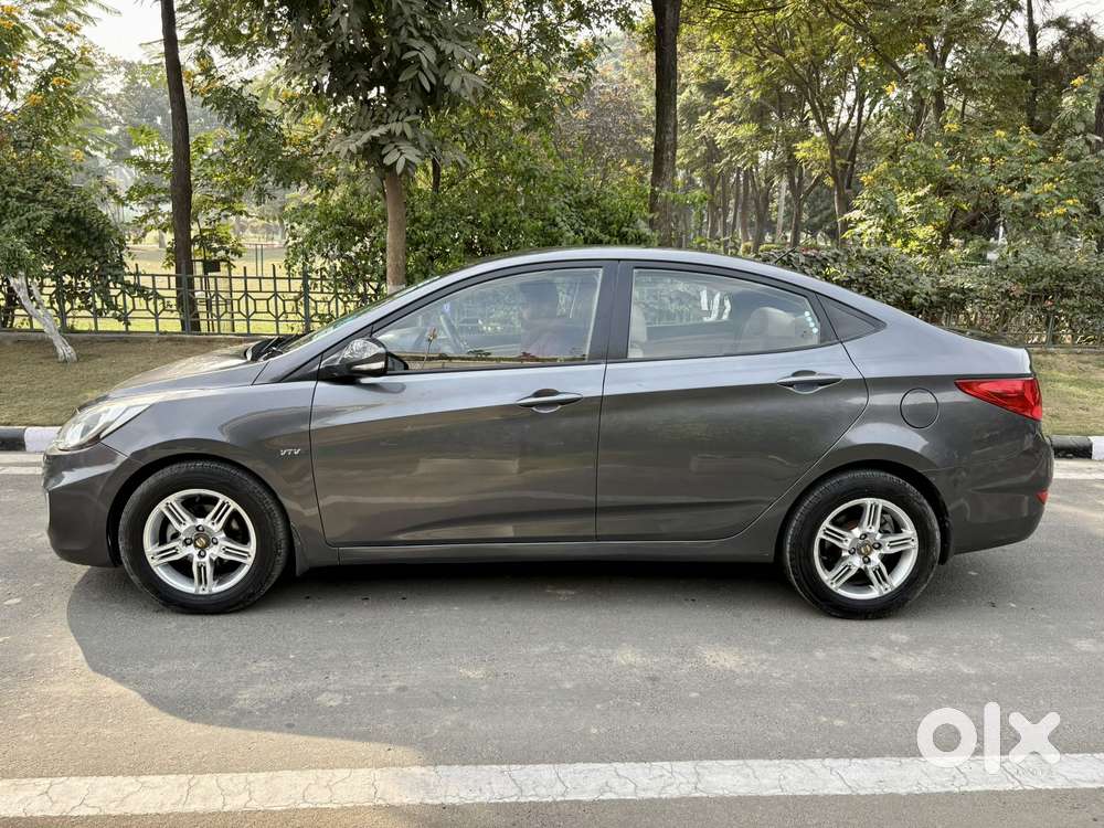 Hyundai Fluidic Verna 1.6 Vtvt Sx, 2011, Petrol